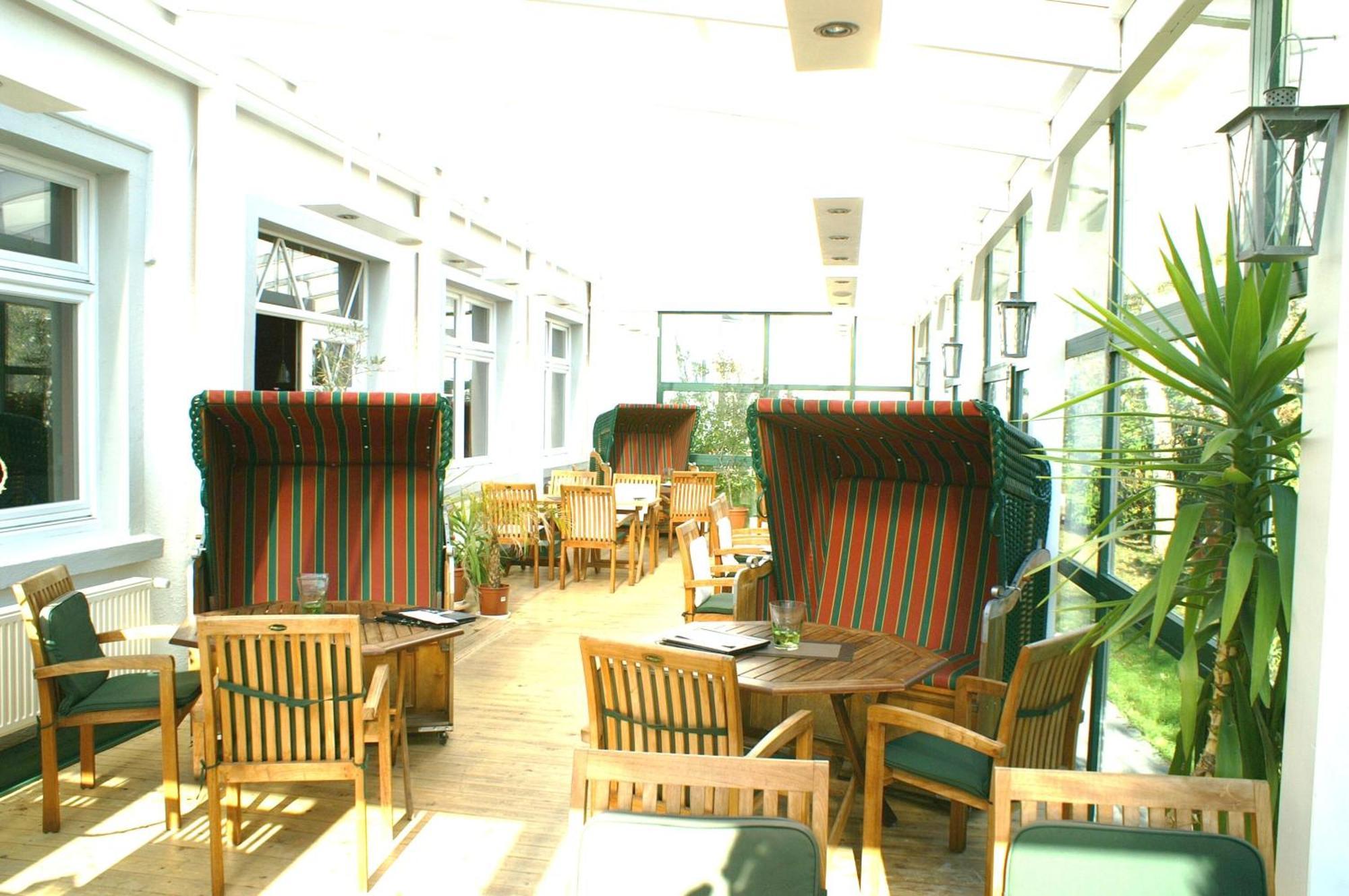 Hotel Strandpavillon บาเบอ ภายนอก รูปภาพ